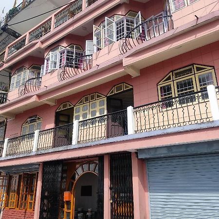 Wind Home Darjeeling- Budget Hotel Near Mall Darjeeling  Exteriör bild