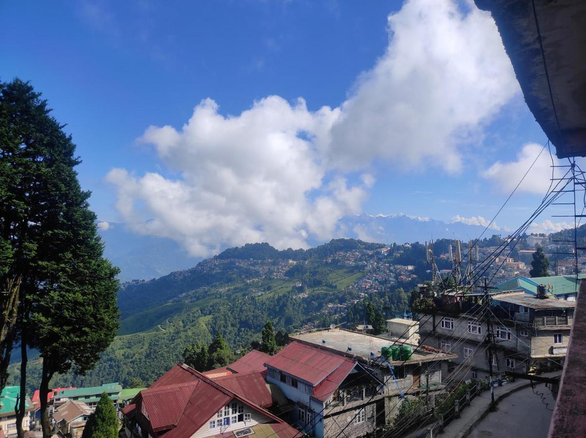 Wind Home Darjeeling- Budget Hotel Near Mall Darjeeling  Exteriör bild