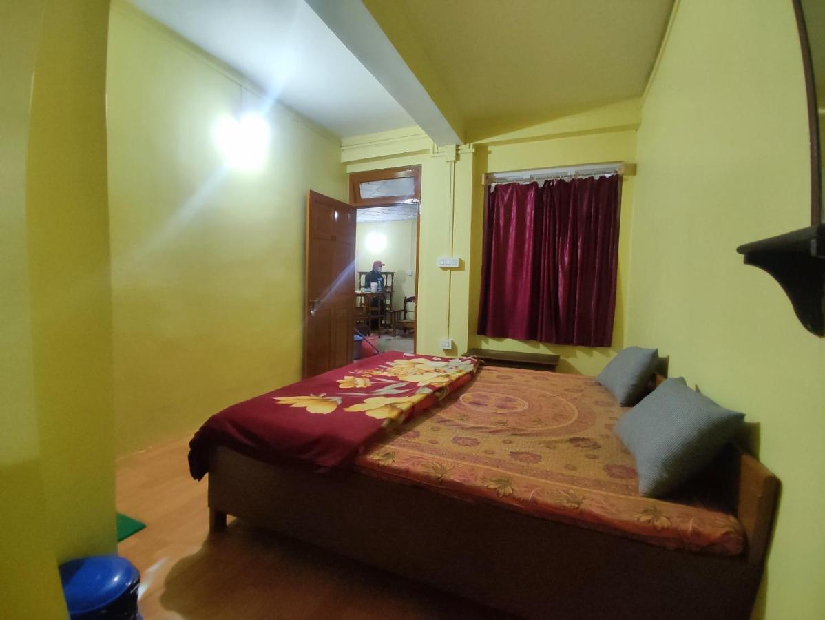 Wind Home Darjeeling- Budget Hotel Near Mall Darjeeling  Exteriör bild