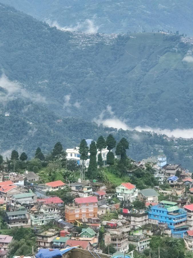 Wind Home Darjeeling- Budget Hotel Near Mall Darjeeling  Exteriör bild