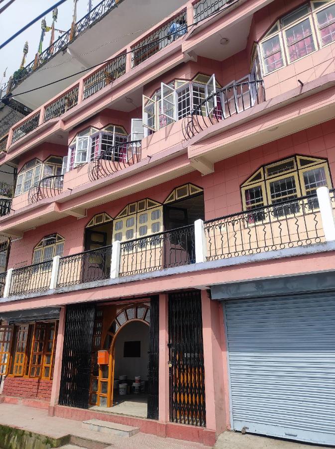Wind Home Darjeeling- Budget Hotel Near Mall Darjeeling  Exteriör bild