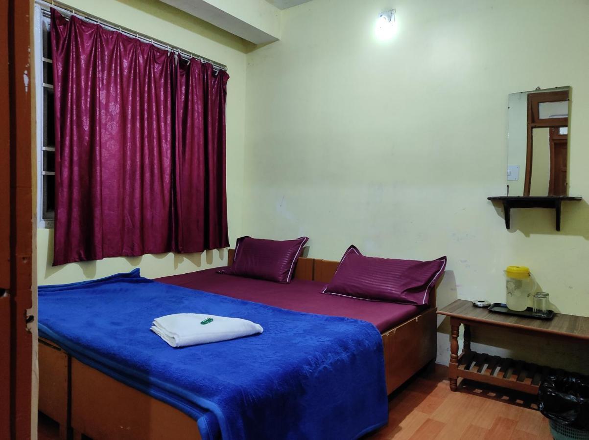 Wind Home Darjeeling- Budget Hotel Near Mall Darjeeling  Exteriör bild